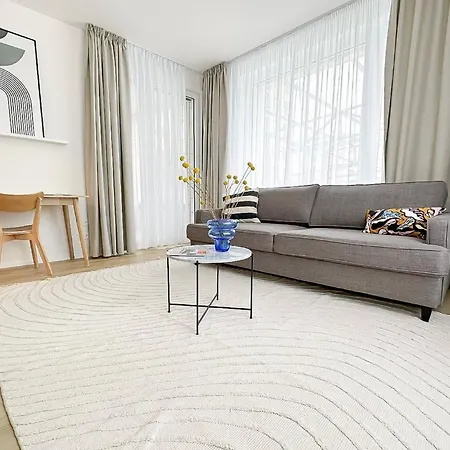 Modern In Holesovice *